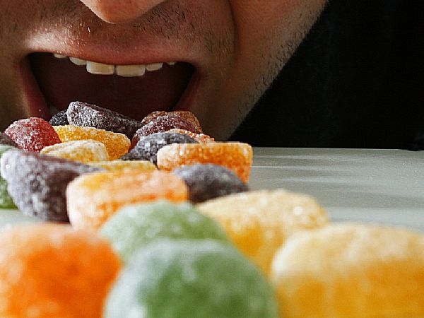 Jesti redno po urah in hujšati